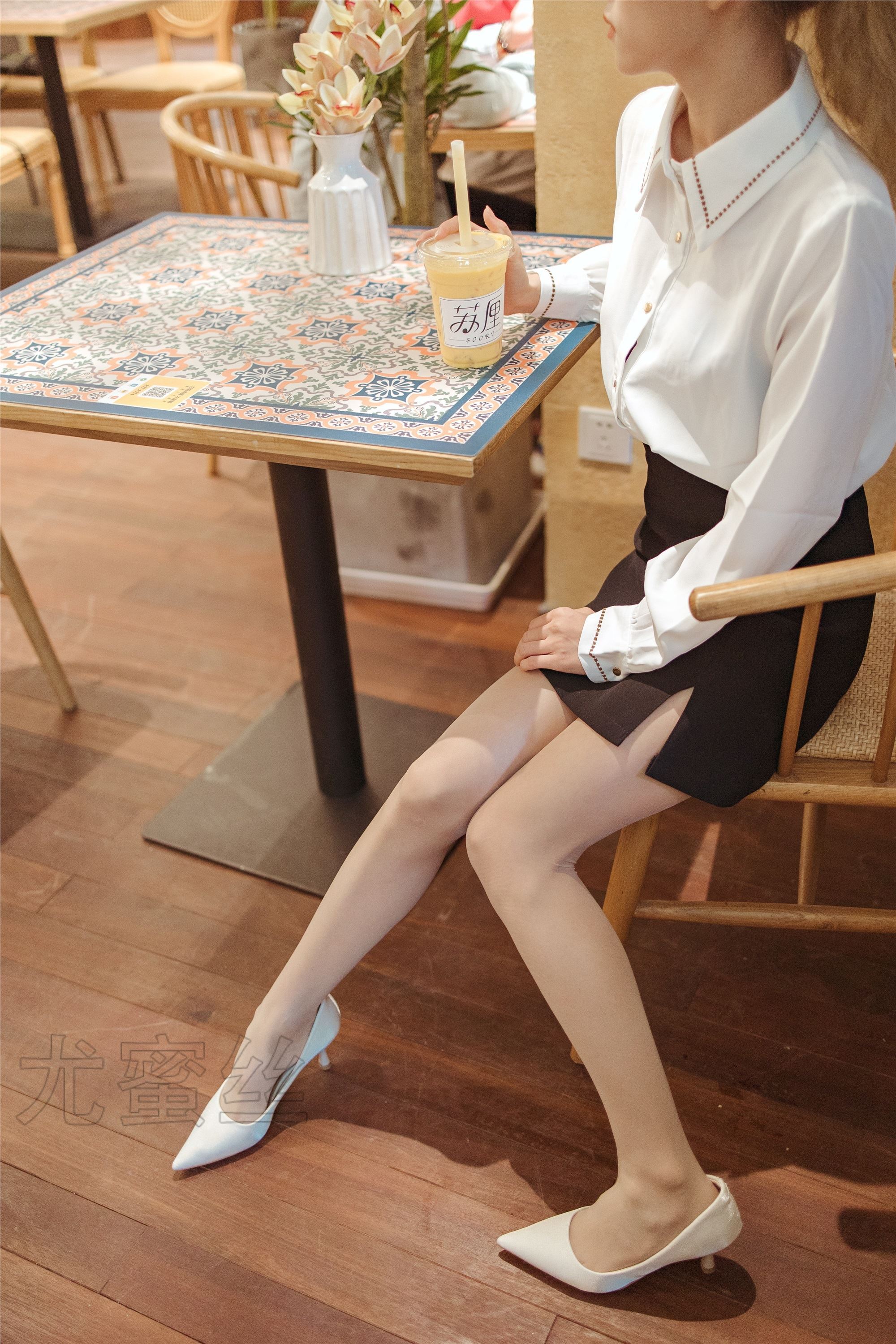 尤蜜丝 穿搭写真 NO.085